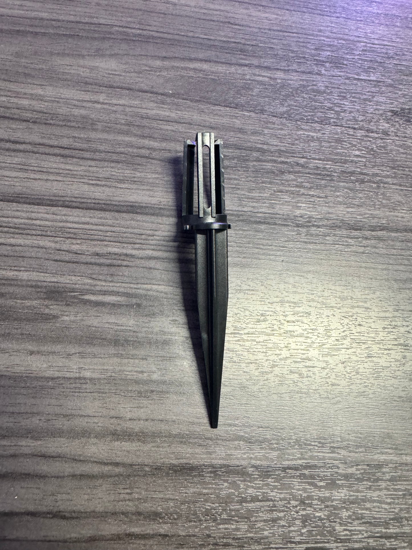 Easy Install Step On Yard Stakes - C9 100 pack